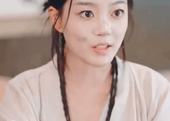 T2105002 Ep1 “ภรรยาแสนหวานแห่งอภิปรัชญาขอจูบ คุณหลี่ให้ฉันจูบ” Part 2